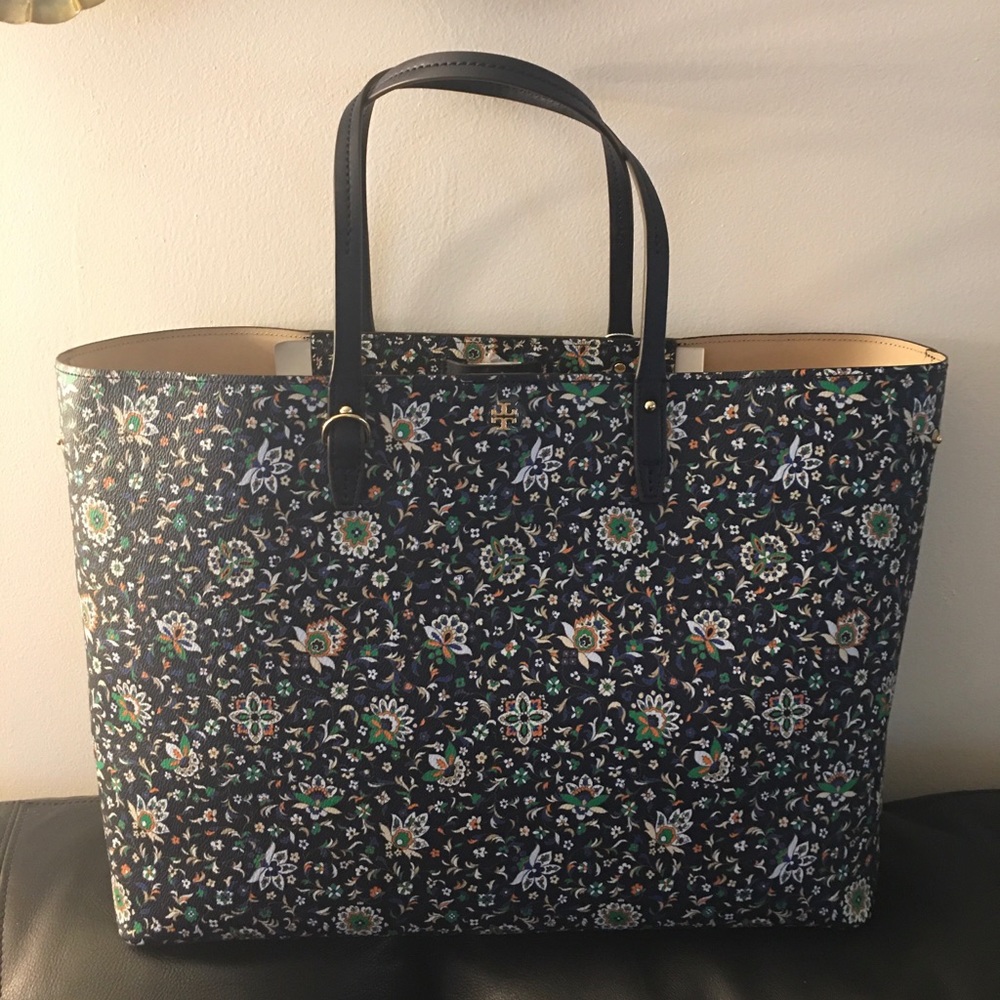 🌺NWT !! Tory Burch Kerrington Tote !!🌸